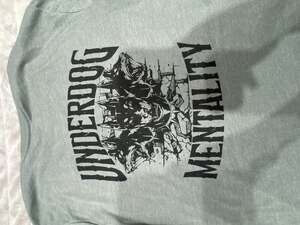 The Lift Box Underdog Mentality Graphic T-Shirt